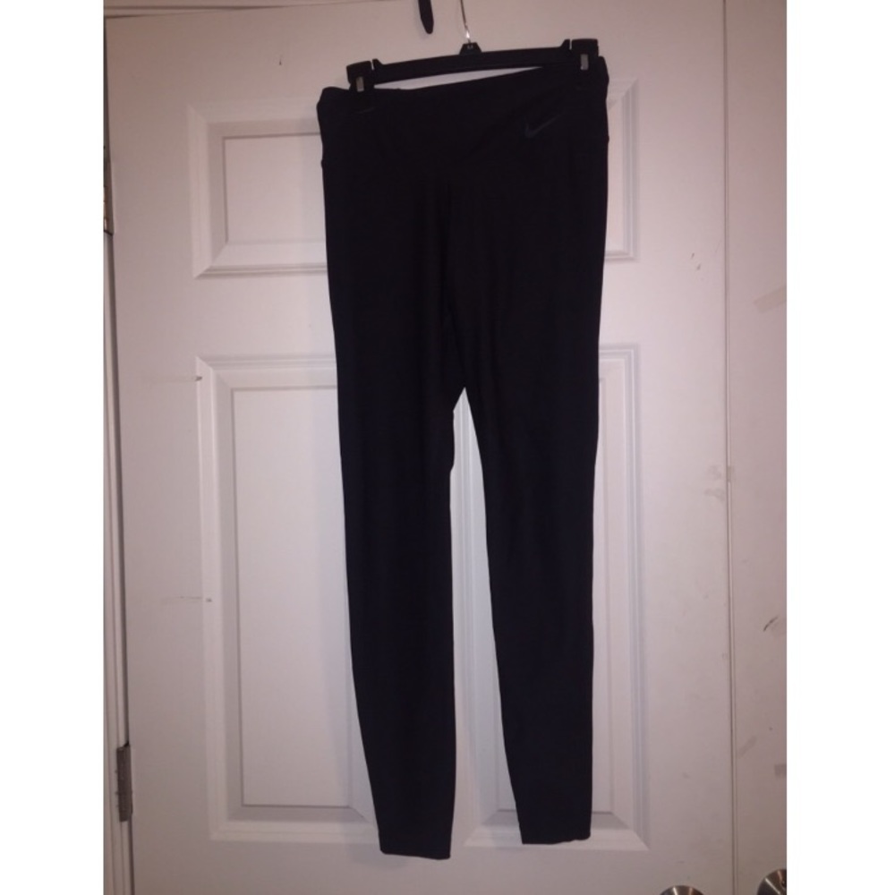 SMALL NIKE LEGGINGS‼️